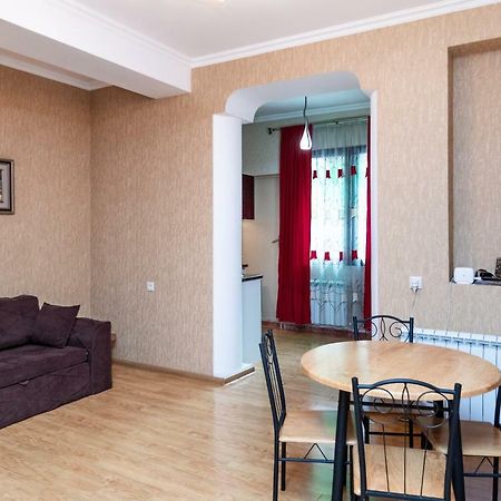 Gnn Cosy Apartment Tbilisi Ngoại thất bức ảnh