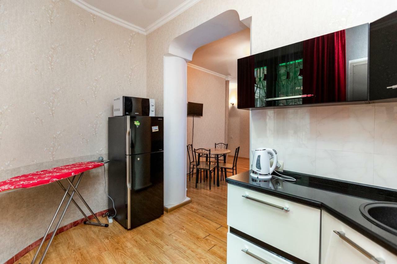Gnn Cosy Apartment Tbilisi Ngoại thất bức ảnh