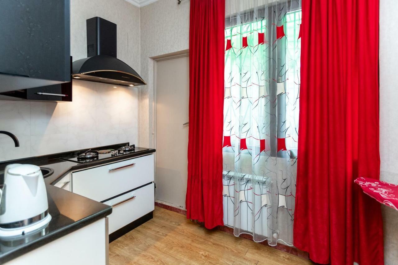 Gnn Cosy Apartment Tbilisi Ngoại thất bức ảnh